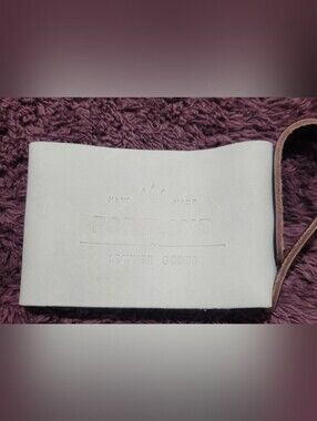 Portland Leather Off White Embossed Leather Drink/Sm Ice Cream Container Holder